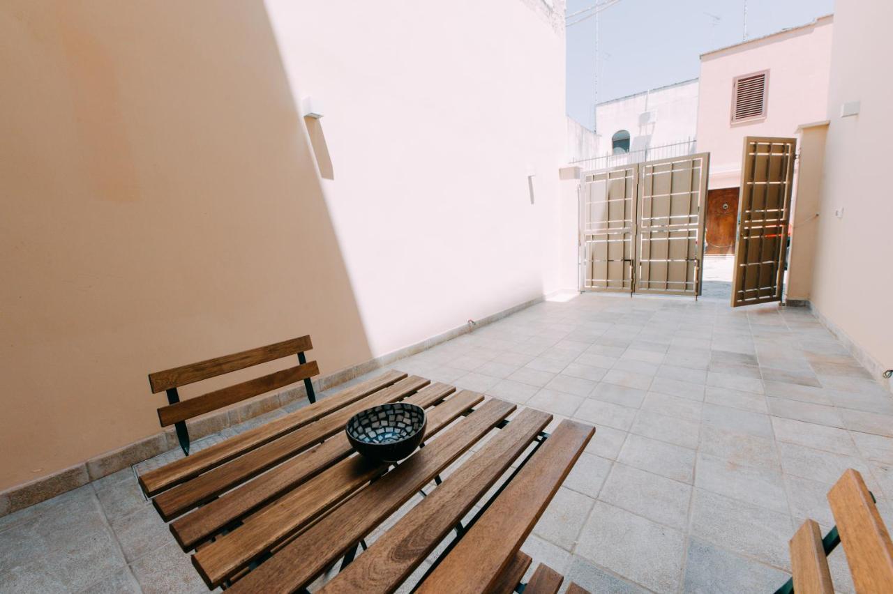 Bed Casa Vacanza Via Gallipoli - Corte Bari Brindisi Exterior photo