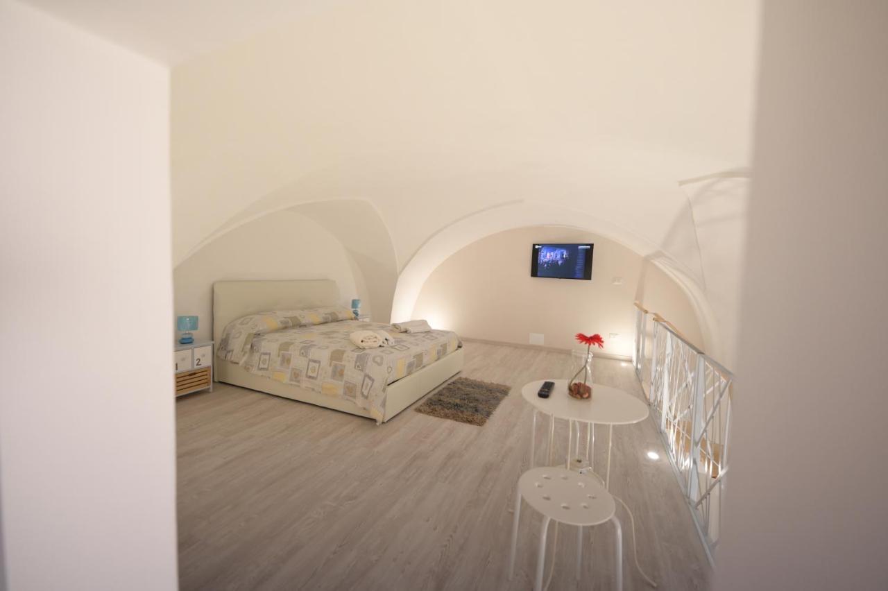 Bed Casa Vacanza Via Gallipoli - Corte Bari Brindisi Exterior photo